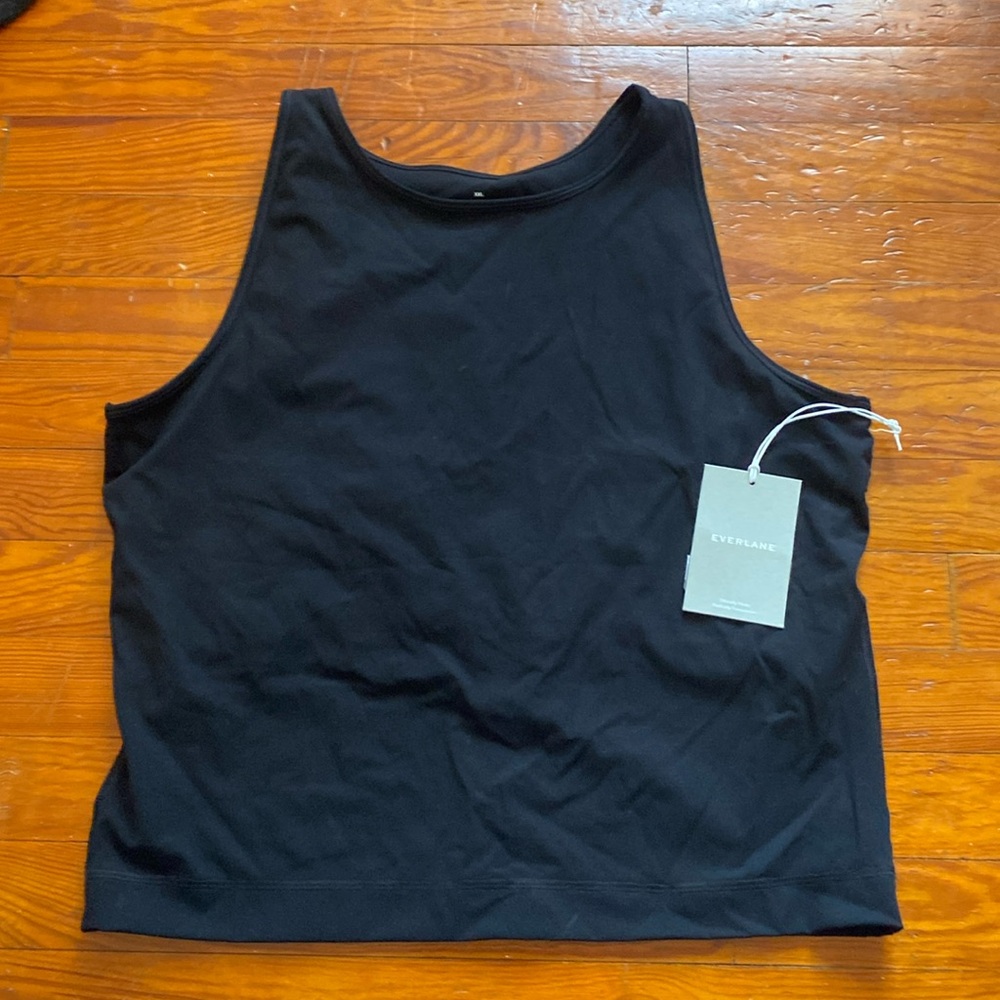 NWTs everlane the perform tank